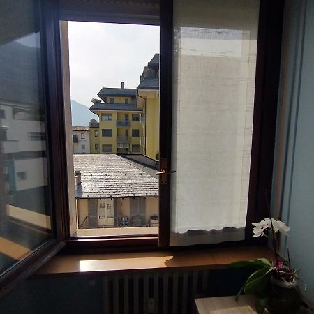 Apartamento La Casa del Birraio Sondrio Exterior foto
