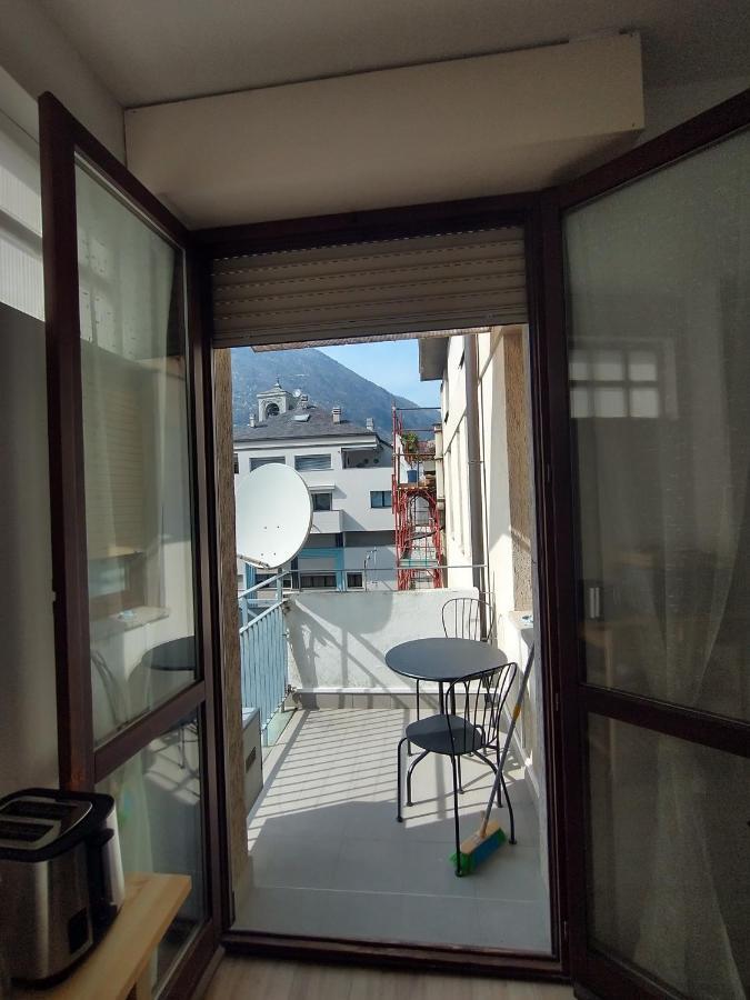 Apartamento La Casa del Birraio Sondrio Exterior foto